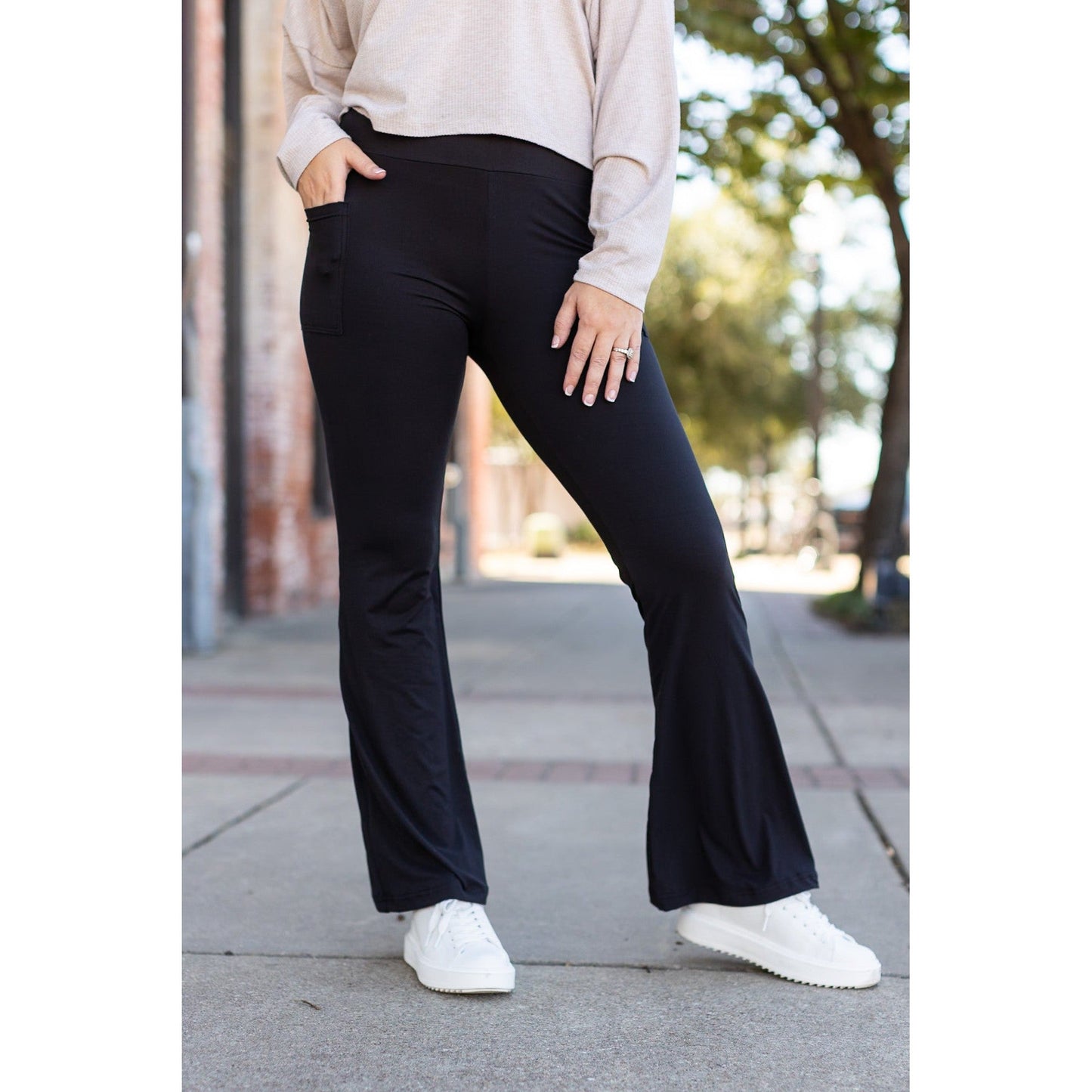 Ready to Ship | The Vanessa - 27" Black Bootcut Leggings