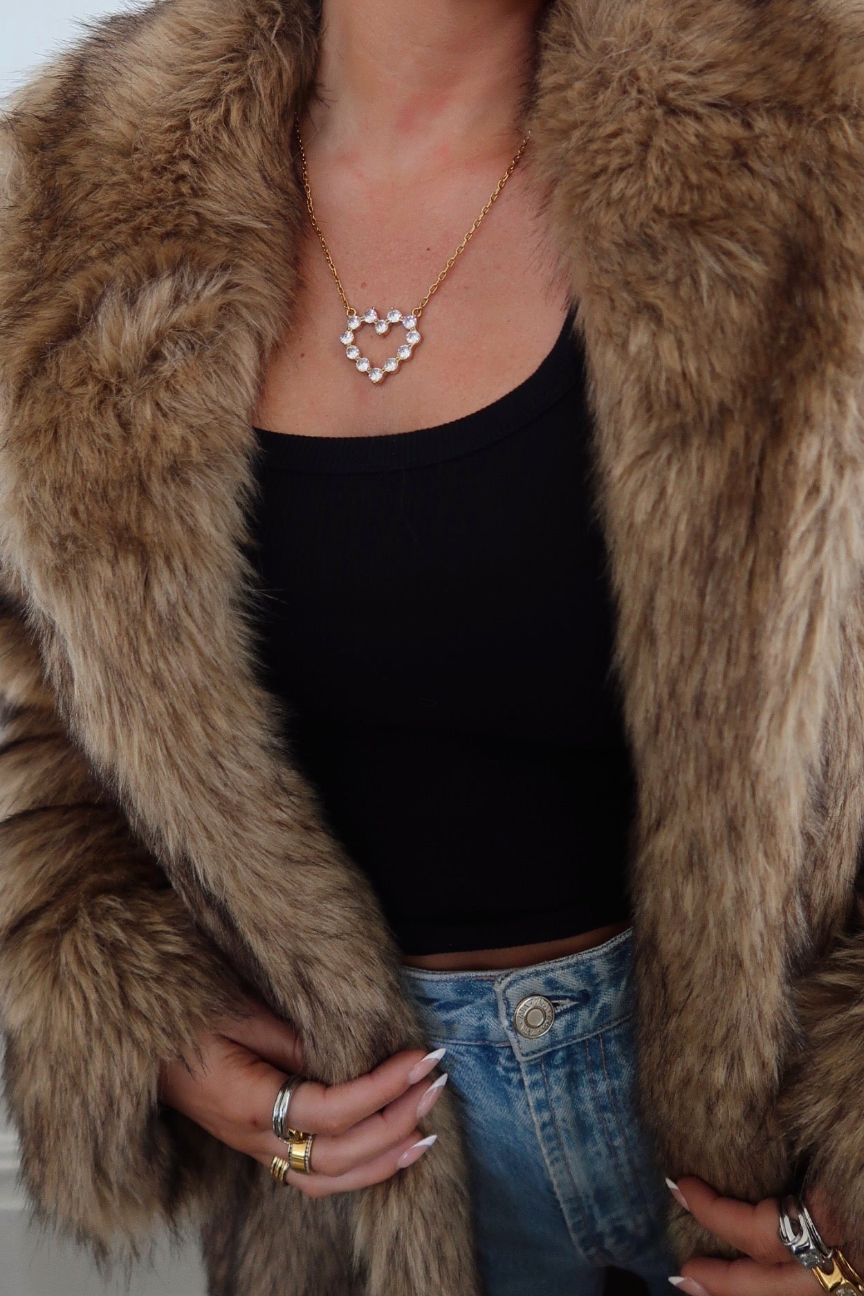 LARGE DIAMOND HEART NECKLACE 