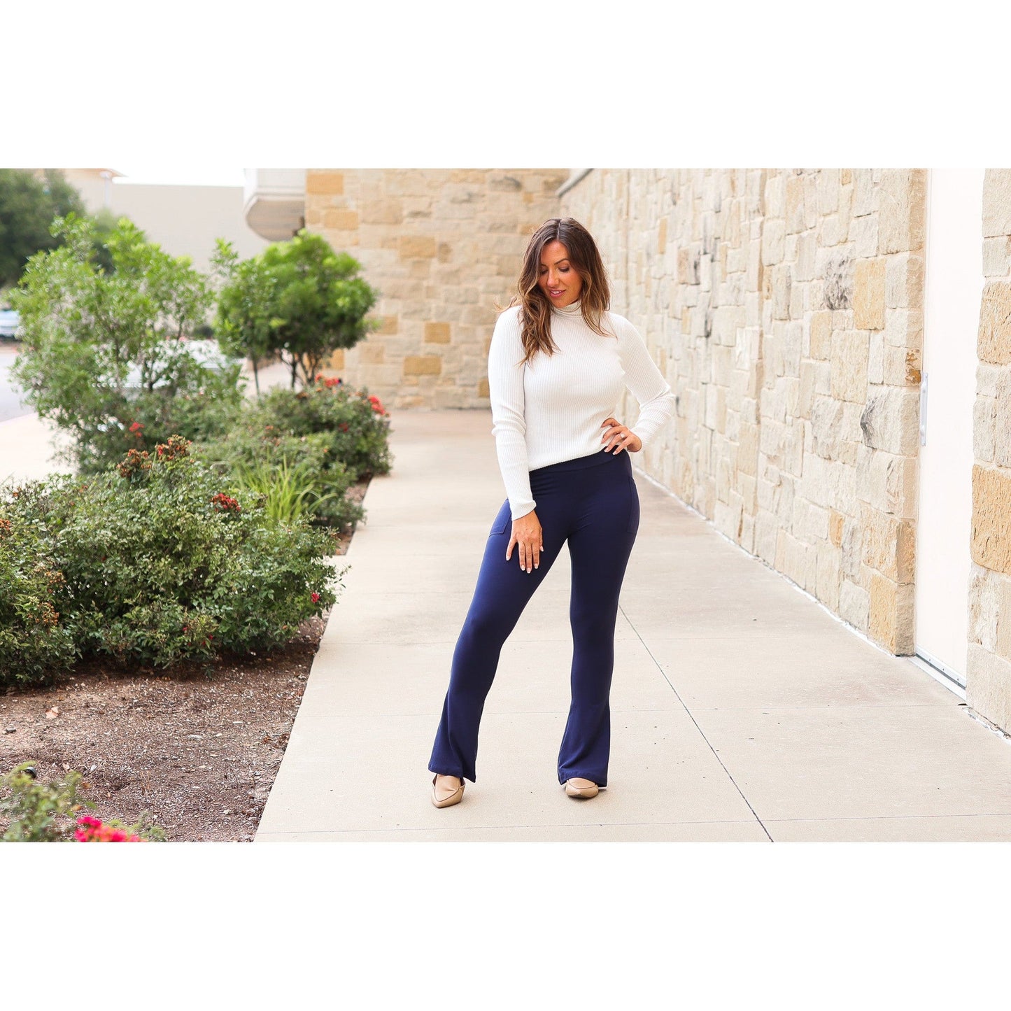 Ready to Ship | The Niko - Navy FLARE Leggings with Pocket