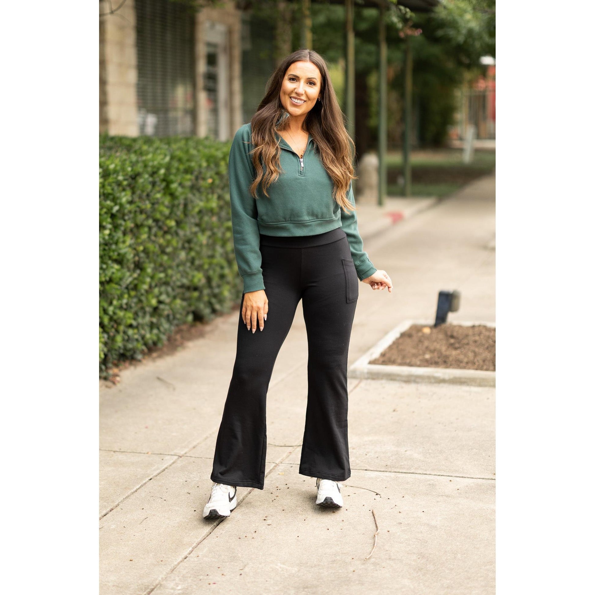 Julia Rose Charlotte Fleece Bootcut Leggings with pockets and high waistband. Buttery soft fleece bootcut leggings for women by Julia Rose.