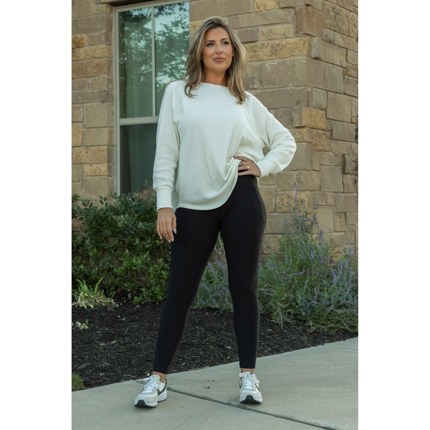 Women’s black fleece-lined leggings for winter warmth