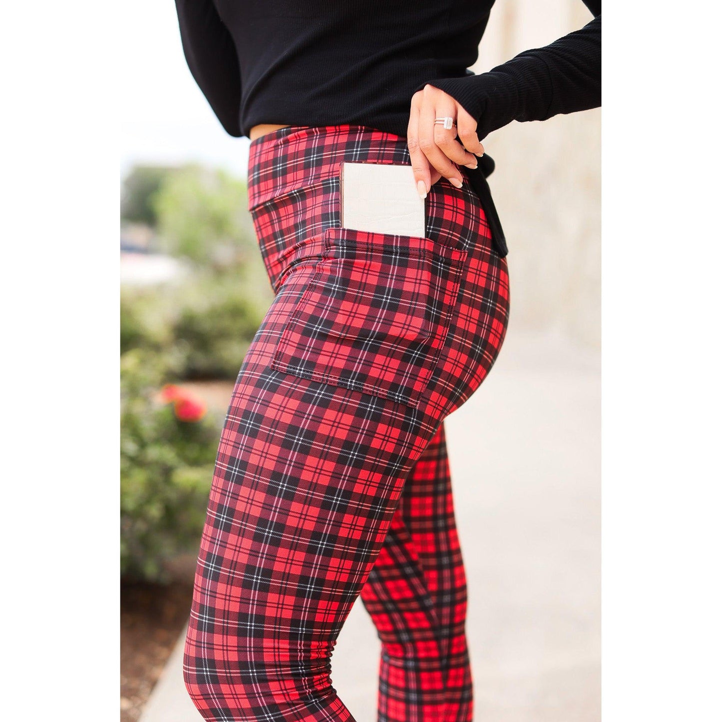 Ready to Ship | The Holly Plaid Leggings