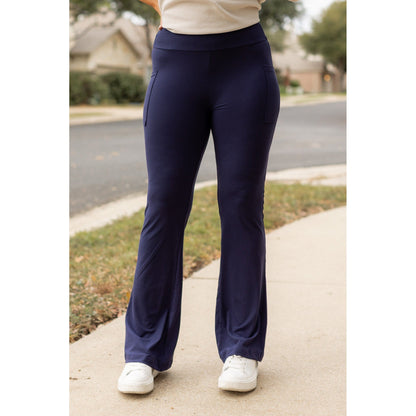 Full length navy bootcut leggings with side pockets Flattering women’s bootcut leggings in navy blue by Julia Rose