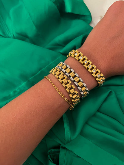 EXTENDERS FOR THIN WATCH BAND